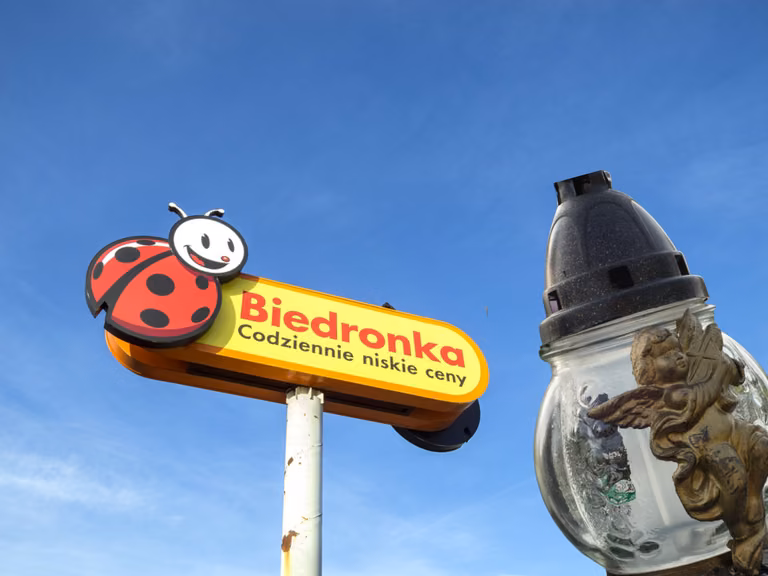Znicze gratis w Biedronce! Co trzeba zrobić?