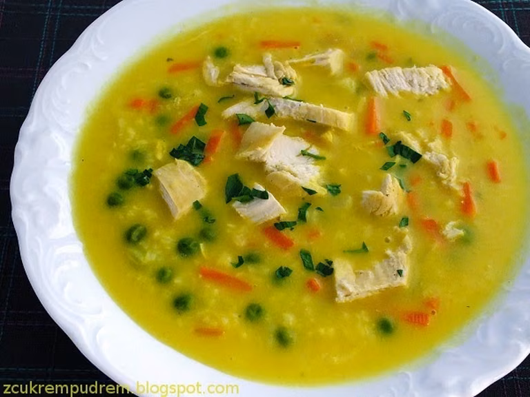 Zupa curry kurczakiem