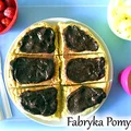 Pełnoziarnisty omlet biszkoptowy z fit nutella i owocami