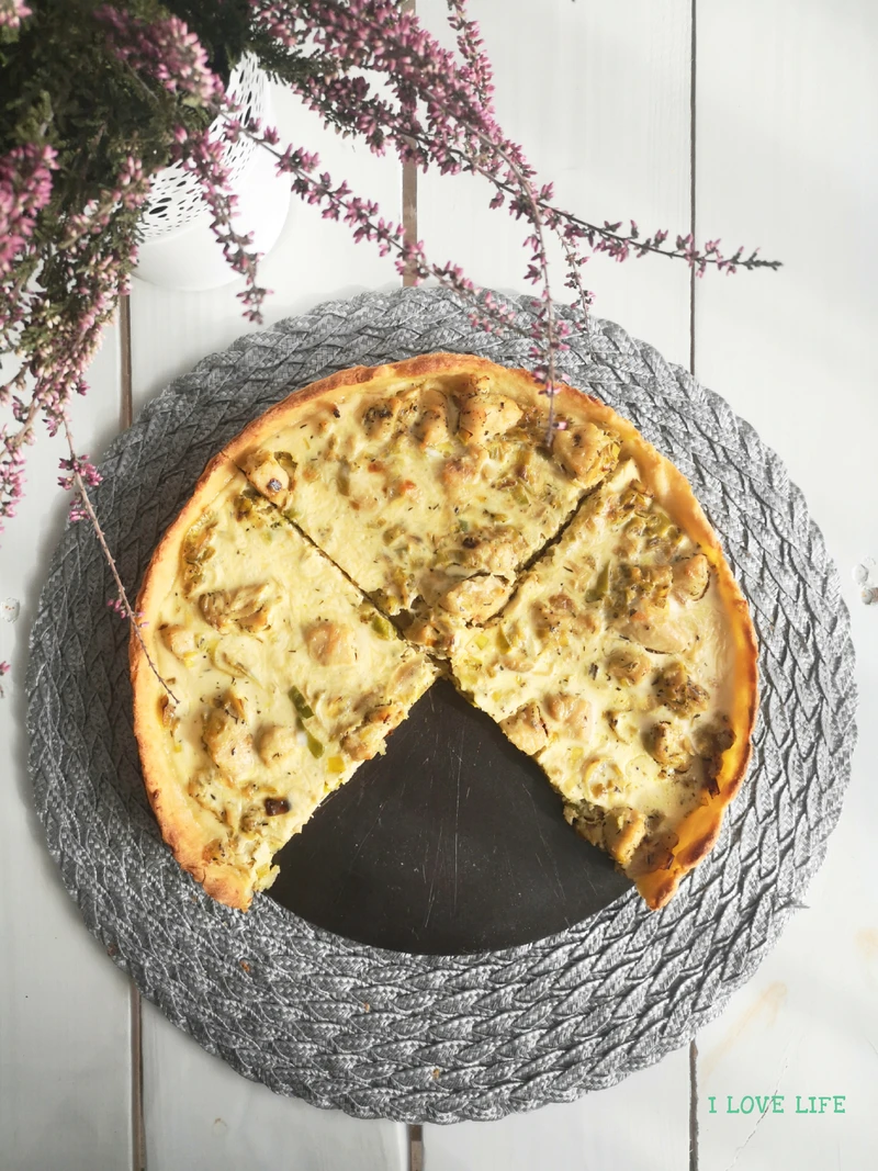 Tarta z kurczaka i porem