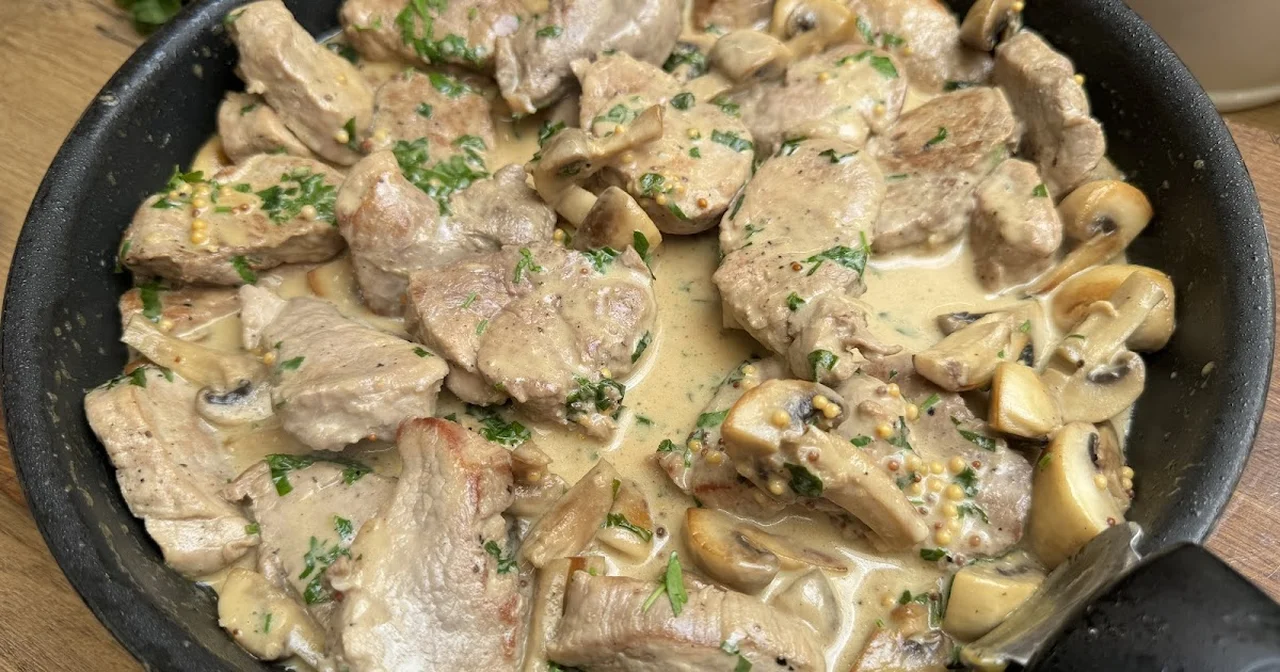 Polędwiczki w sosie musztardowym z pieczarkami