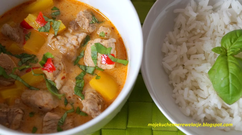 Czerwone curry z wieprzowiny