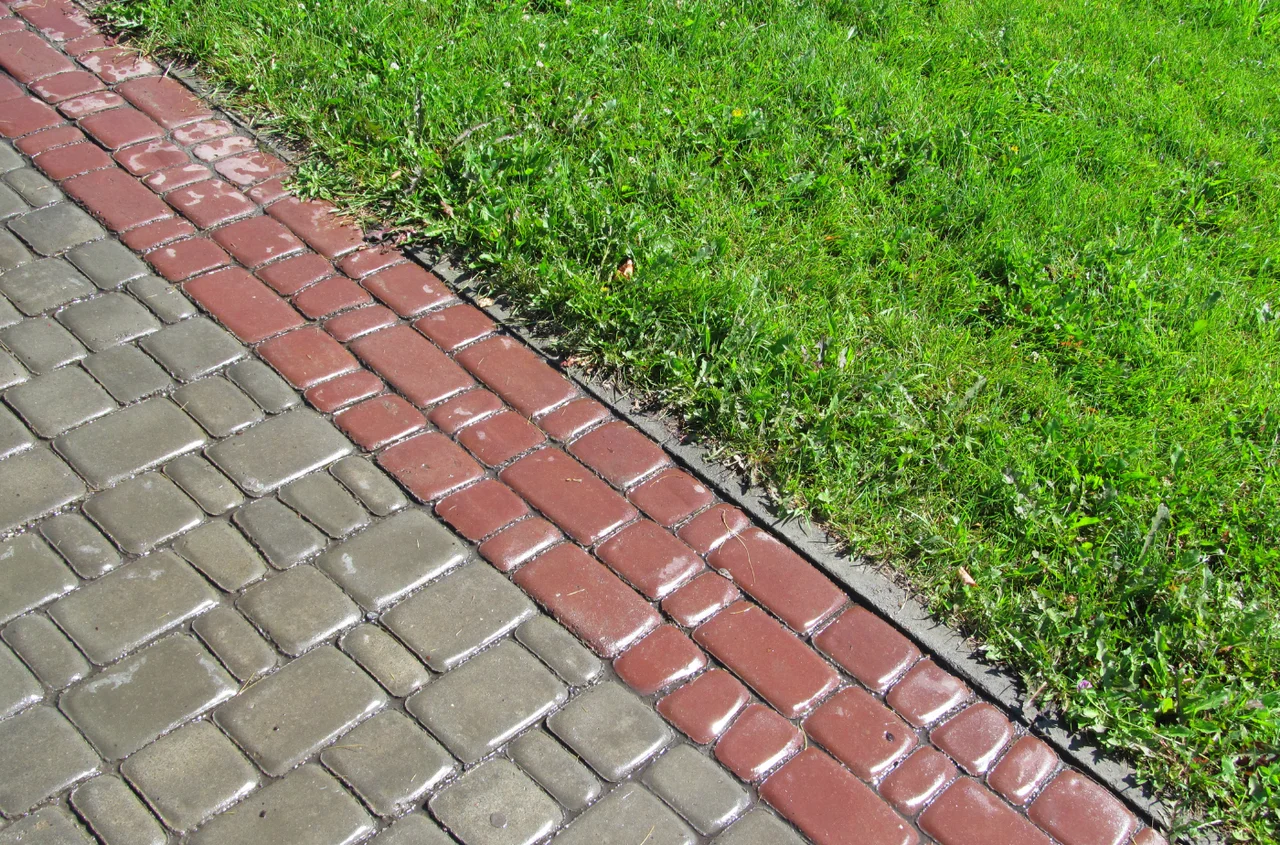 Nowe opłaty za deszczówkę. Wiele osób nawet nie wie, że je obejmują