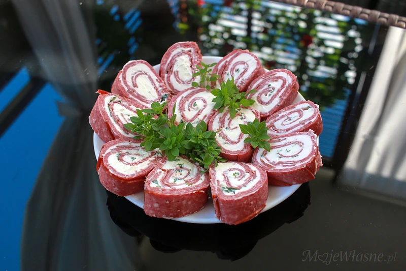 Roladki z salami