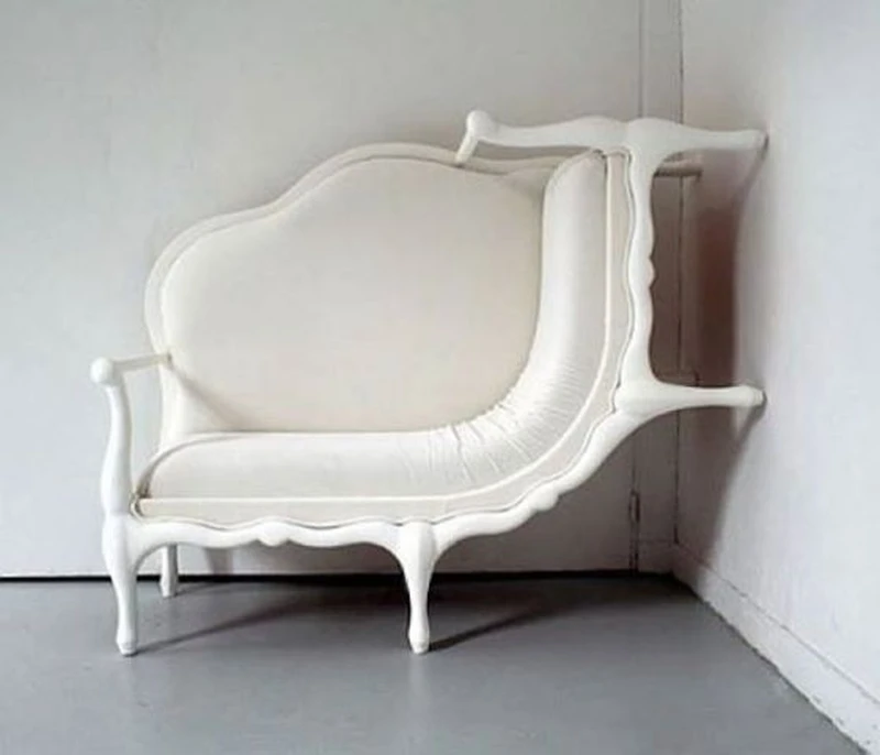 Zakręcona sofa