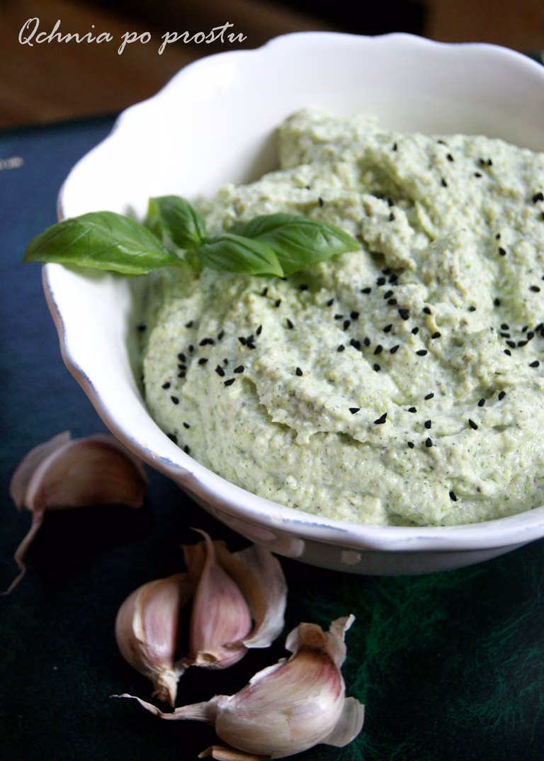 Brokułowa pasta z serem feta