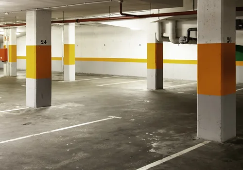 Te samochody nie wjadą na parkingi podziemne! Właściciele budynków wprowadzają zakazy