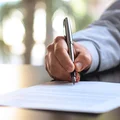 Ten dokument musi dostarczyć Ci pracodawca! Co grozi za jego brak?