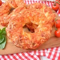 Pizza bajgle z serem mozzarella