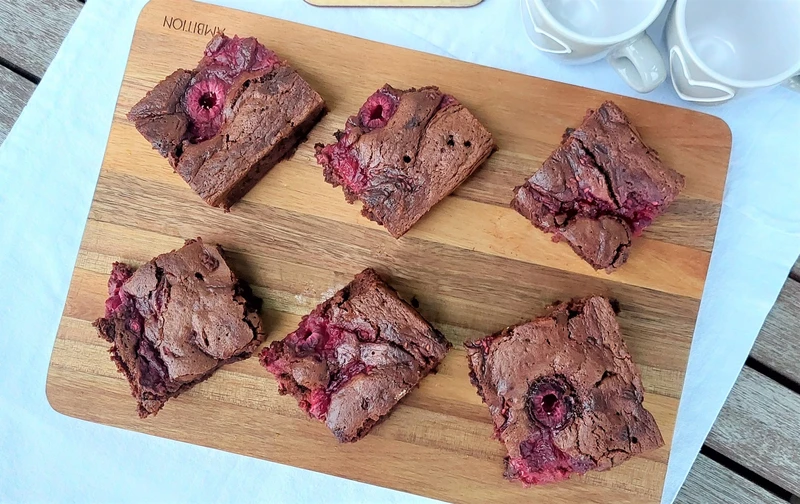 Brownie z malinami - Słodki sentyment