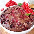Czekoladowe clafoutis z czerwoną porzeczką