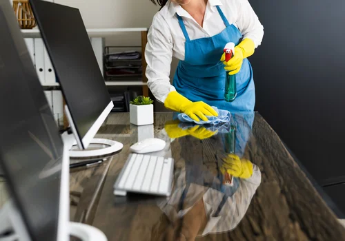 Dzień Sprzątania Biurka: Dlaczego Warto Uporządkować Swoje Miejsce Pracy?