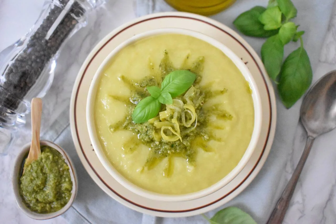 Zupa krem z pora z pesto