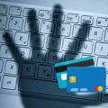Chciała sprzedać ubrania przez Internet. Straciła 31 tys. zł!