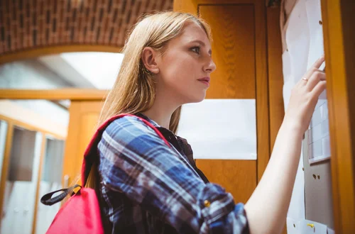 Duże zmiany w zasiłkach dla bezrobotnych w 2026! Nawet 2066 zł co miesiąc - Tym osobom zasiłek będzie wypłacany 2 razy dłużej