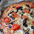 Pizza na spodzie z cukinii