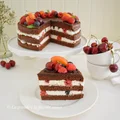 Tort Devil’s food cake z owocami i kremem mascarpone – La grande piccola cuoca