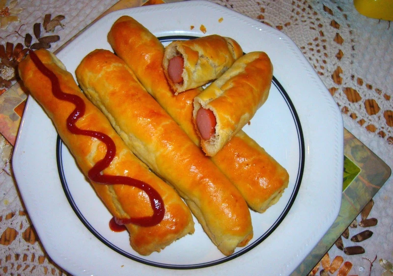 Parówki w cieście- a'la hot dog