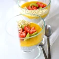 Budyń z nasionami chia i musem z mango - zdrowy fit deser