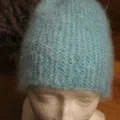 Niebieska czapka na drutach zrobiona :)