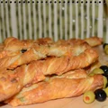 Francuskie paluchy z serem i oliwkami