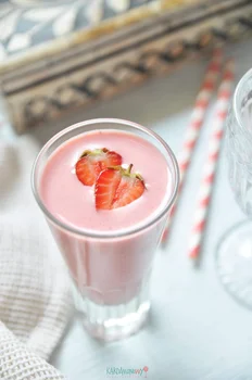 Truskawkowe lassi