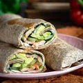 Tortilla z wędzonym łososiem