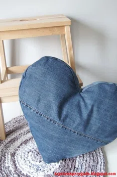 Recycling dżinsów - poduszka serce DIY