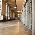 Miłość ważniejsza niż tożsamość: 30-latka zatrzymana podczas próby odwiedzin ukochanego w więzieniu
