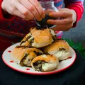 Paszteciki z pieczarkami i czarnuszką