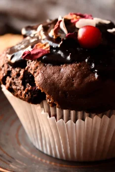muffinki z malinami i piernikami
