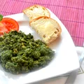 Zielona jajecznica ze szpinakiem