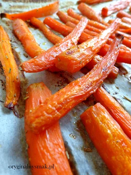 Pieczona marchewka z rozmarynem