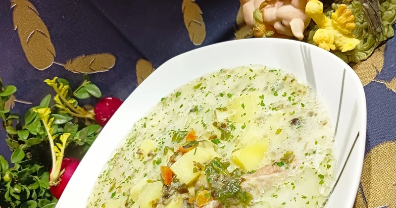 Zupa z mielonych grzybów leśnych