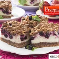 Ciasto grysikowe z czarną porzeczką