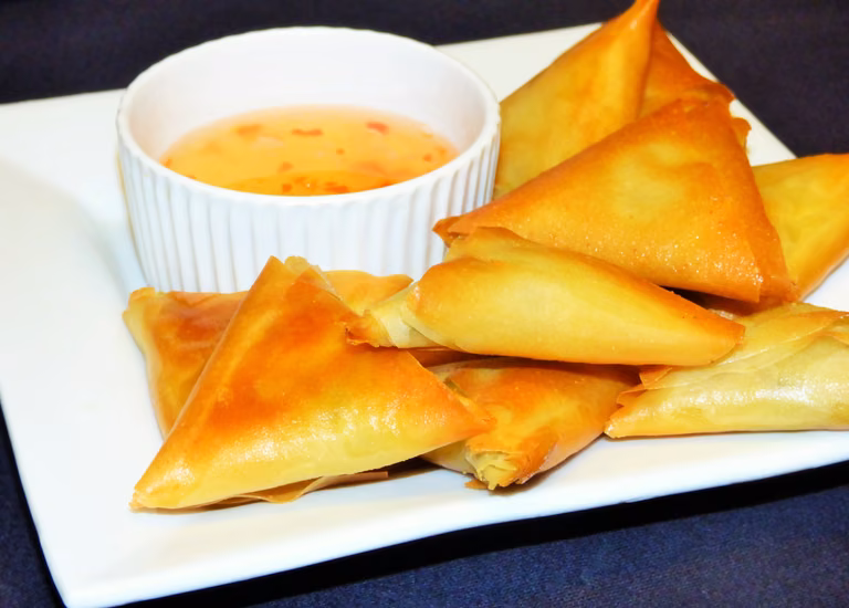 Greckie pierożki ze szpinakiem i serem feta