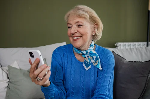 15. emerytura” w grudniu 2025? Nieprawda. Wyjaśniamy wcześniejsze przelewy dla seniorów