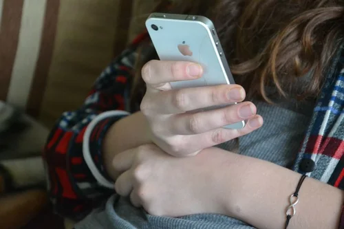 Czy jesteś uzależniona od smartfona – zrób test to się przekonasz