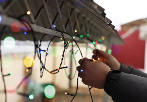 Świąteczne dekoracje mogą cię słono kosztować! Nawet 5000 zł za światełka na balkonie