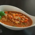 Zupa pomidorowa z czerwoną soczewicą