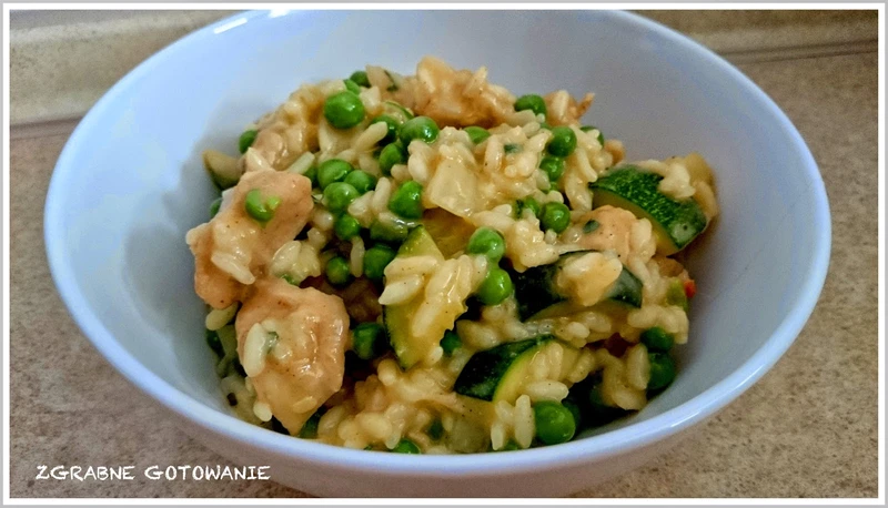 Risotto z kurczakiem i groszkiem