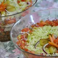 Warstwowa sałatka gyros-kebab