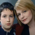Latami wcielał się w rolę Łukasza w “M jak miłość”, a potem zniknął. Otwarcie mówi o chorobie