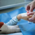 Rodzice zagłodzonej dziewczynki z zarzutami: "Lodówka pełna jedzenia"!
