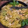 Spaghetti z kurczakiem i brokułem