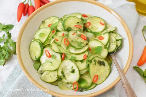 Pikantna sałatka z ogórków