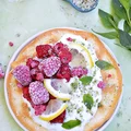 Omlet biszkoptowy z malinami