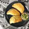 Wegańskie pierogi pieczone z brokułami