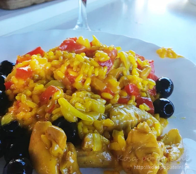 Paella z kurczakiem