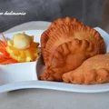 ,,SMAŻONE PIEROŻKI FASZEROWANE MIĘSEM I PIECZARKAMI’’